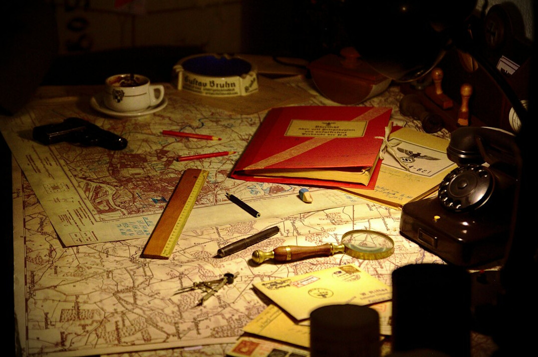 detective solving mystery